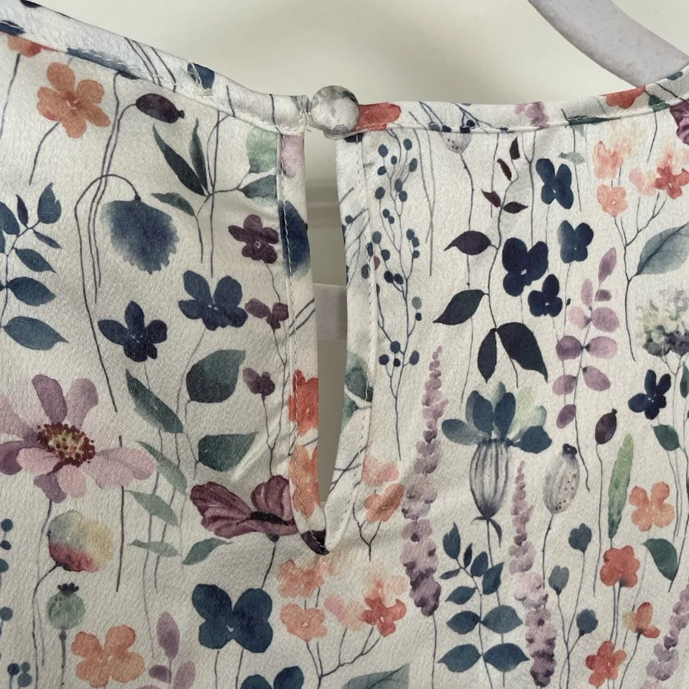 Emproved Multicolor Floral Blouse - Picture 10 of 10